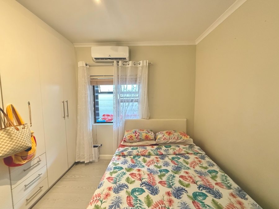 5 Bedroom Property for Sale in Parklands North Western Cape